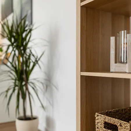 Moderne Avec Balcon, Parking Prive Et Wi-fi Rapide, Centre * تيميشورا