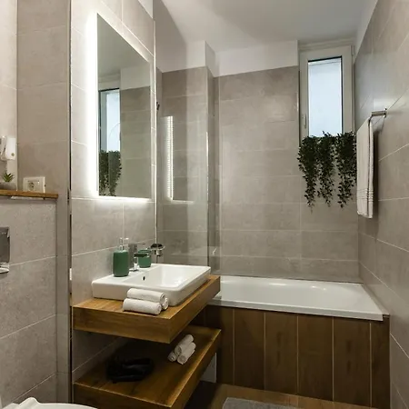 Modern With Balcony, Private Parking And Fast Wi-fi, Center * Timişoara