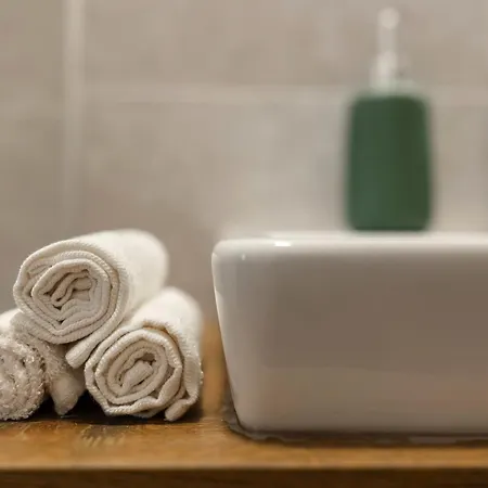 Modern With Balcony, Private Parking And Fast Wi-fi, Center Apartament Timişoara