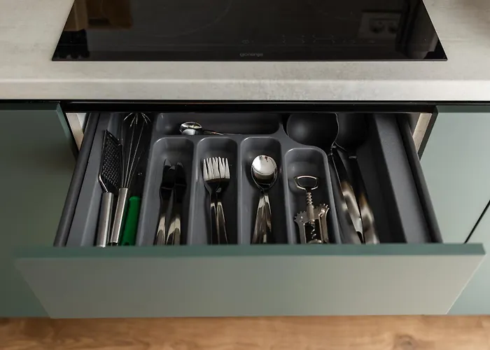 Modern With Balcony, Private Parking And Fast Wi-fi, Center Apartment *