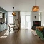 Apartment Modern With Balcony, Private Parking And Fast Wi-fi, Center Timisoara