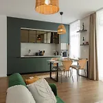Apartment Modern With Balcony, Private Parking And Fast Wi-fi, Center