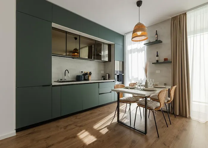 Modern With Balcony, Private Parking And Fast Wi-fi, Center *