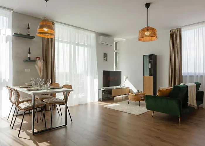 Modern With Balcony, Private Parking And Fast Wi-fi, Center * Timişoara