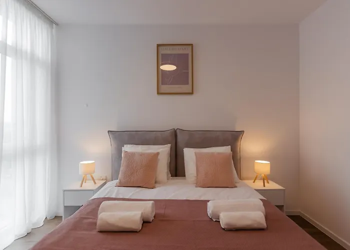 Appartement Modern With Balcony, Private Parking And Fast Wi-fi, Center Timişoara