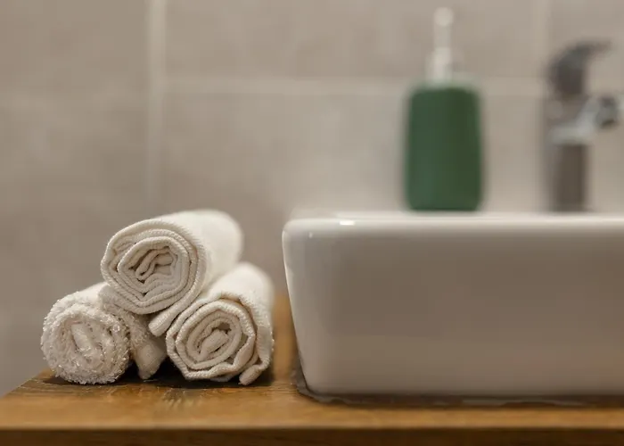 Modern With Balcony, Private Parking And Fast Wi-fi, Center * Timişoara